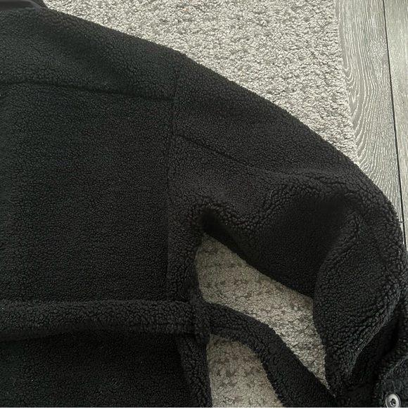 Uniqlo U Sherpa jacket with belt - Picture 10 of 14